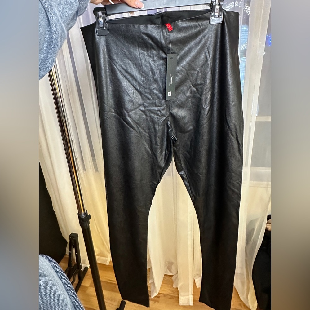 Black faux leather pants NEW XL